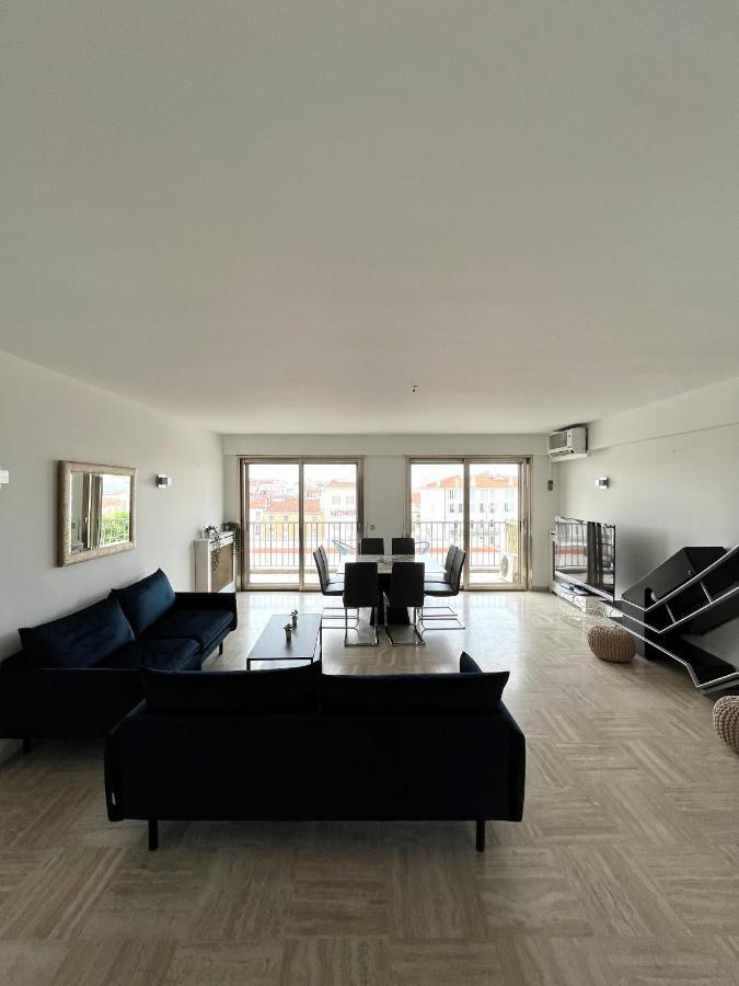 Appartement -300m Palais- Seaview-a/c-wifi-spacieux *